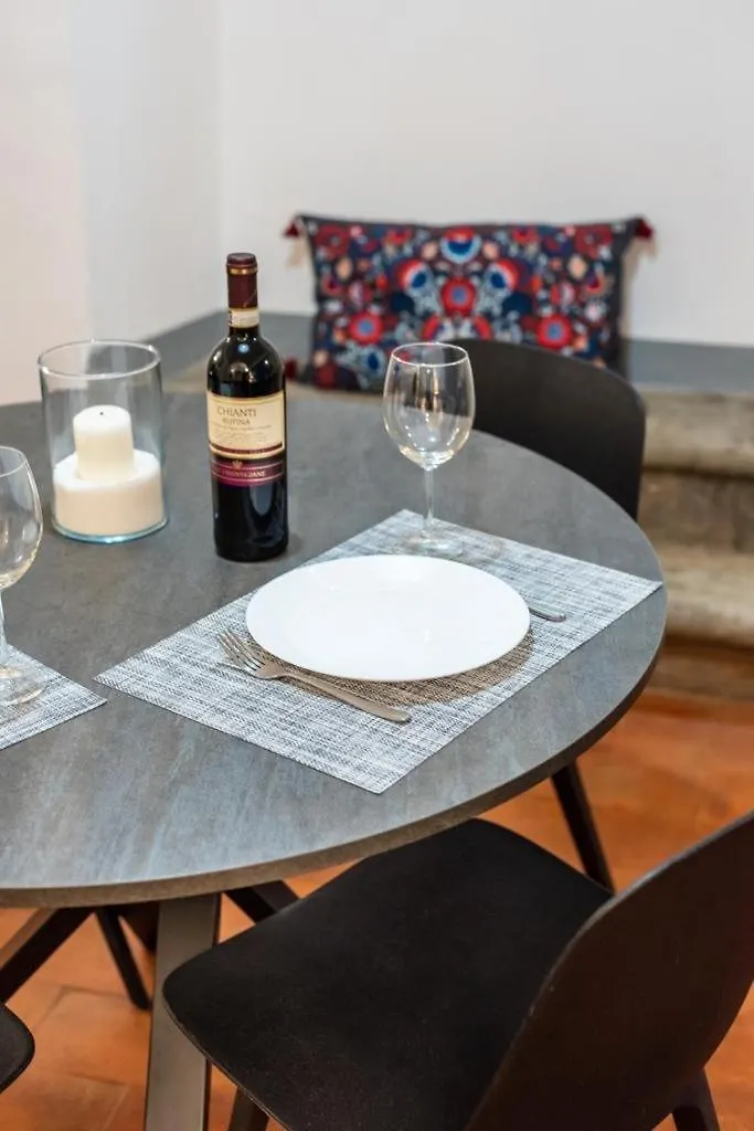 Апартаменты La Casa Di Ugo-A Due Passi Dal Duomo Флоренция Италия