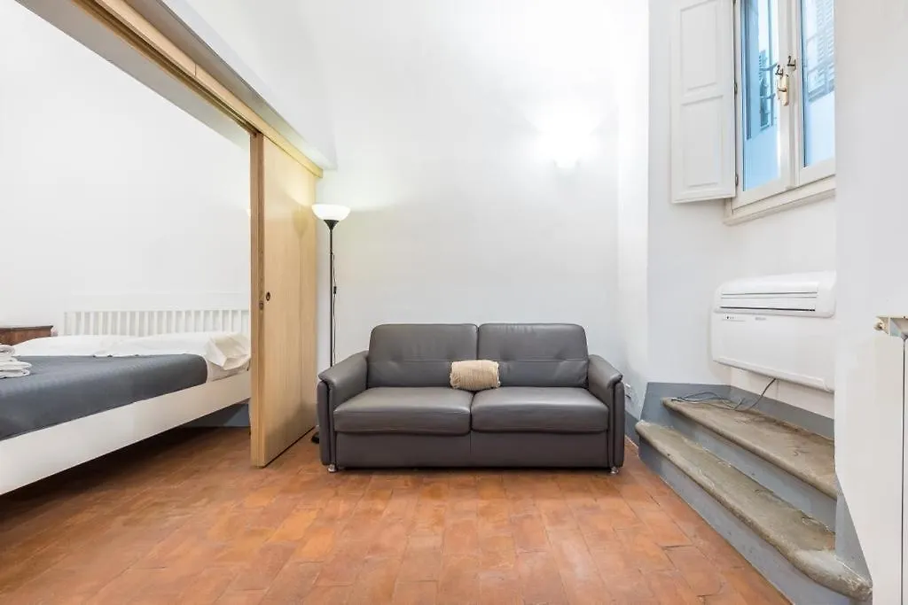 Апартаменты La Casa Di Ugo-A Due Passi Dal Duomo Флоренция
