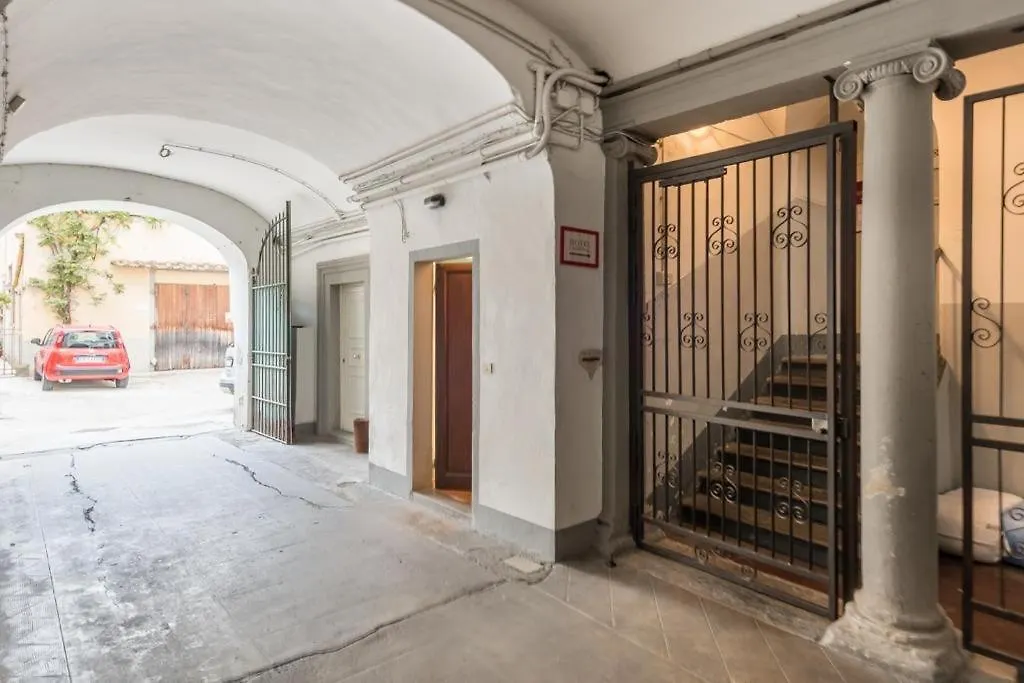 Апартаменты La Casa Di Ugo-A Due Passi Dal Duomo Флоренция