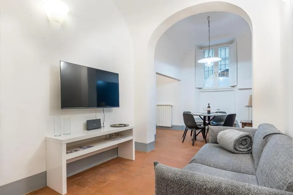Апартаменты La Casa Di Ugo-A Due Passi Dal Duomo Флоренция Италия